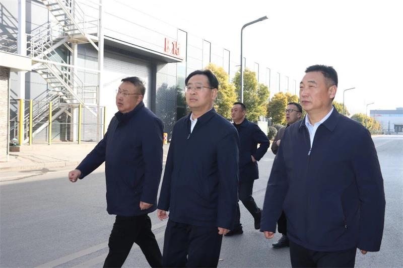 鞏義市委書記、市長郭程明蒞臨明泰鋁業(yè)慰問一線員工